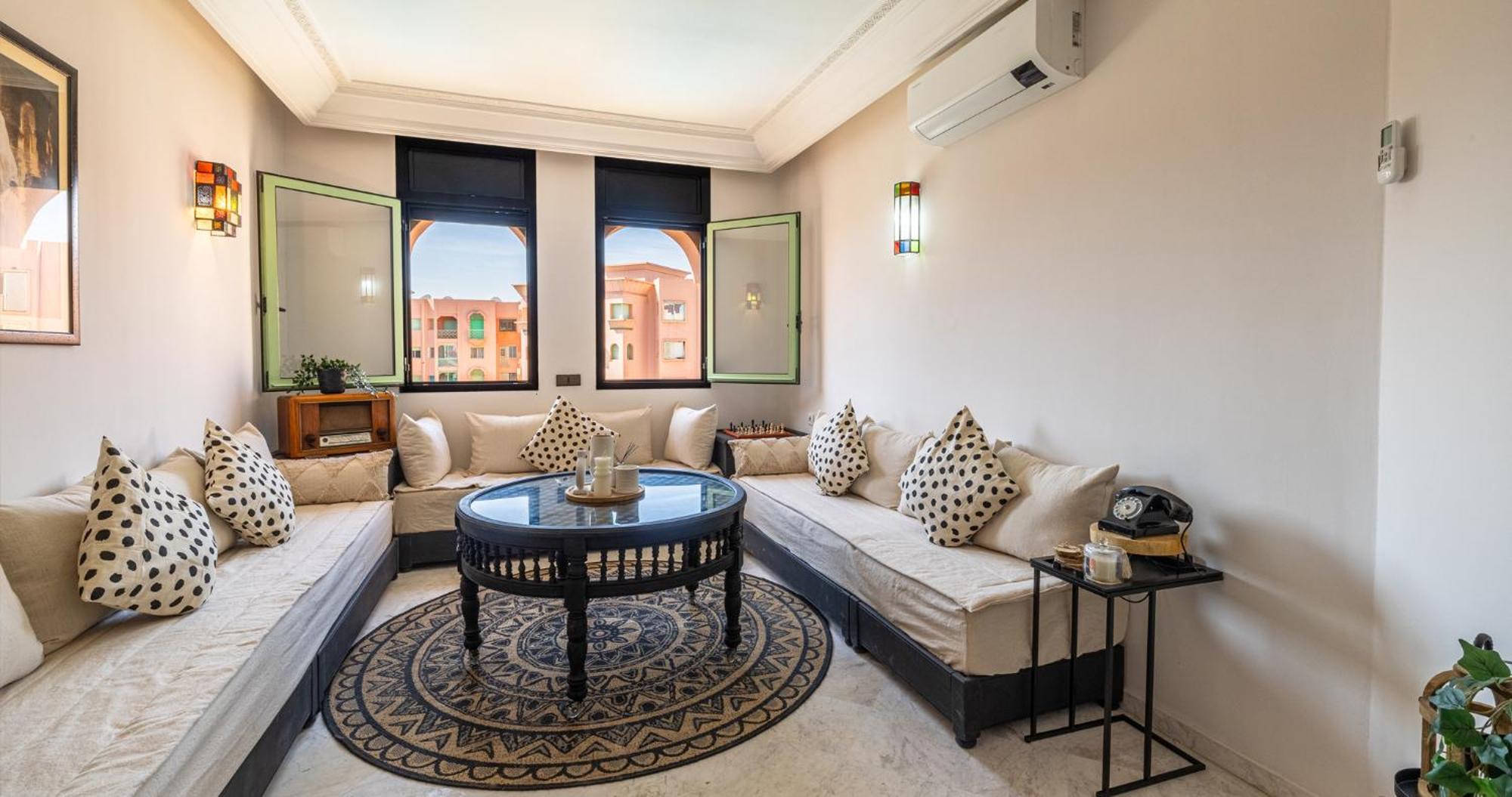 Charming 2-Bed Oasis Pool View Apartment Marrakesh Bagian luar foto