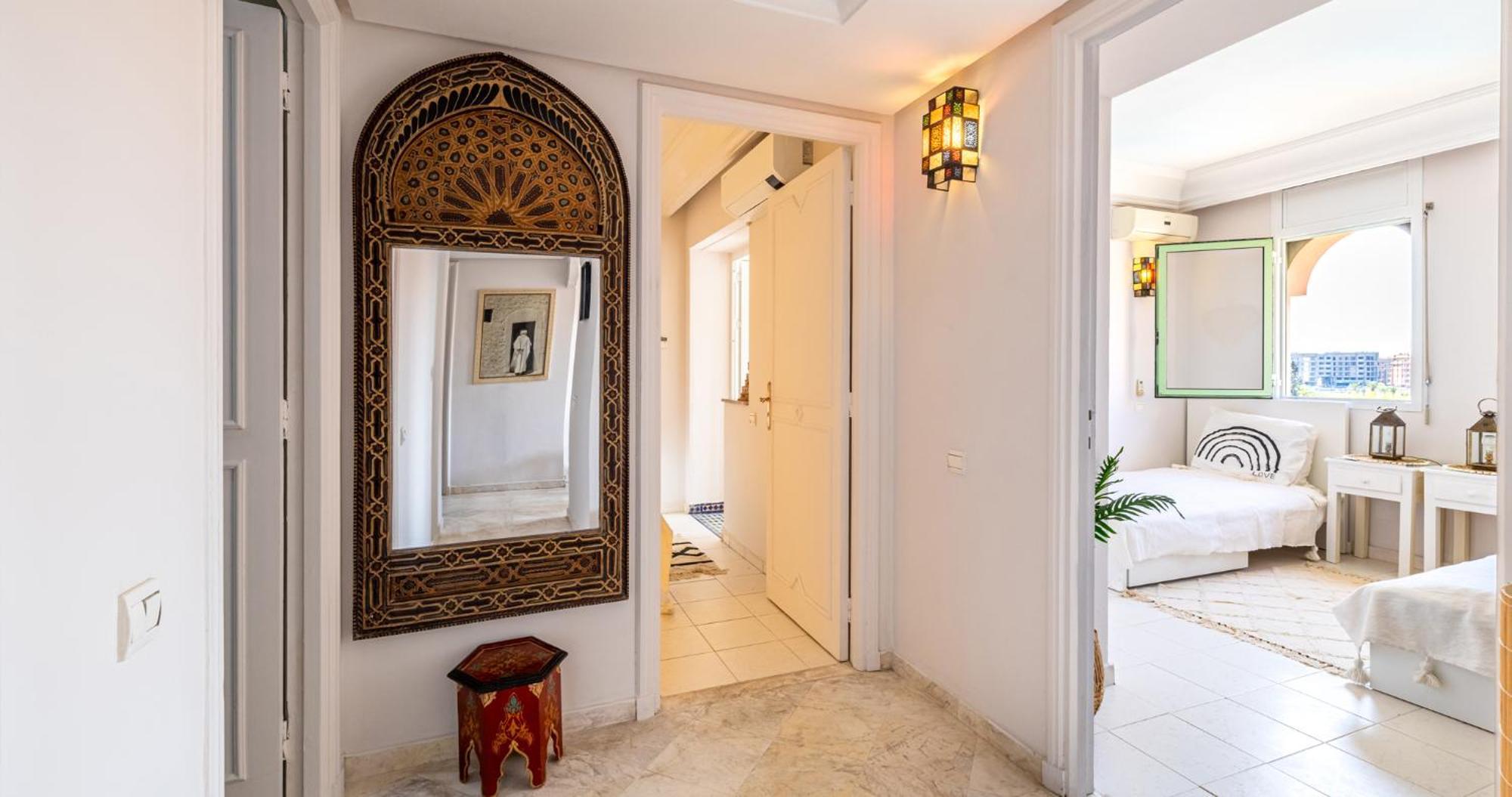 Charming 2-Bed Oasis Pool View Apartment Marrakesh Bagian luar foto