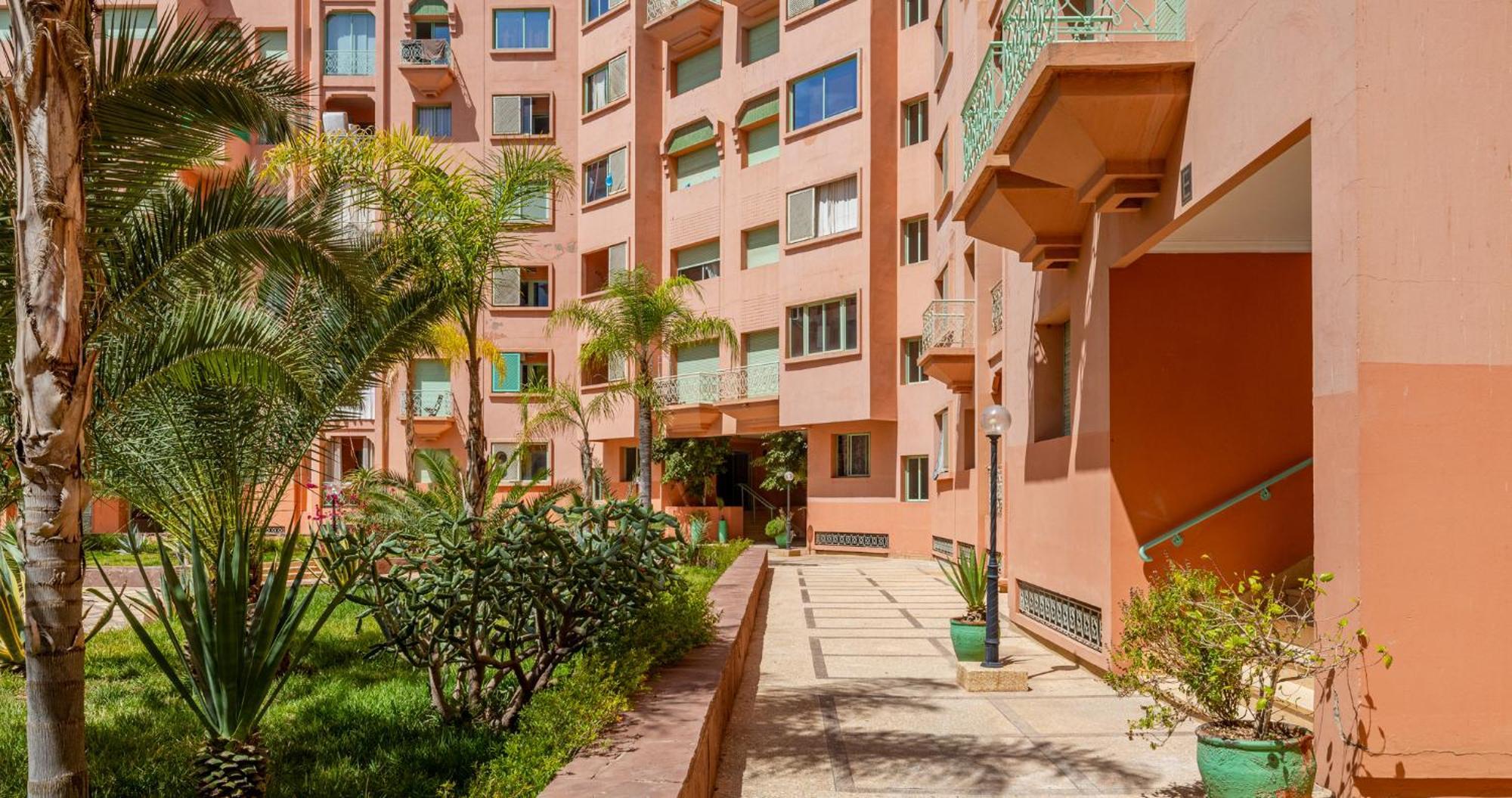 Charming 2-Bed Oasis Pool View Apartment Marrakesh Bagian luar foto